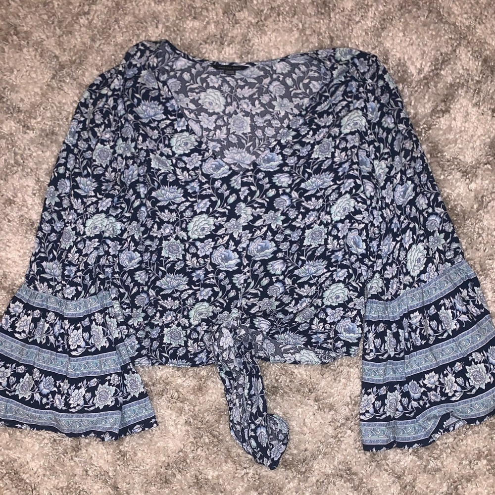 American Eagle patterned blouse